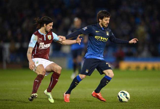 英雄联盟电竞-西甲赛程吃紧，莱比锡清晨远射贴柱，震撼外界，心理建设被强调(莱比锡红牛足球俱乐部)